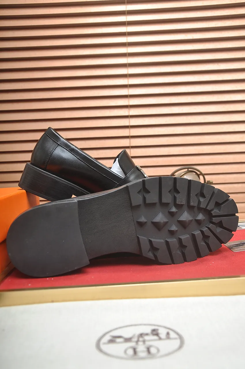Factory price 500💶[HERMES] (cowhide lining)🍀Italian top luxury🍀He does not pursue novel styles and gorgeous colors, but attracts the favor of successful men with his flawless, elegant and classic style. Formal leather shoes This very comfortable, simple and stable style allows you to easily match any style! The pattern is absolutely 1:1 refined from the original case, and we strive for excellence in materials, imported cowhide + cowhide lining💪💪💪extraordinary texture👍! Code number: 38-45 (45 customized)